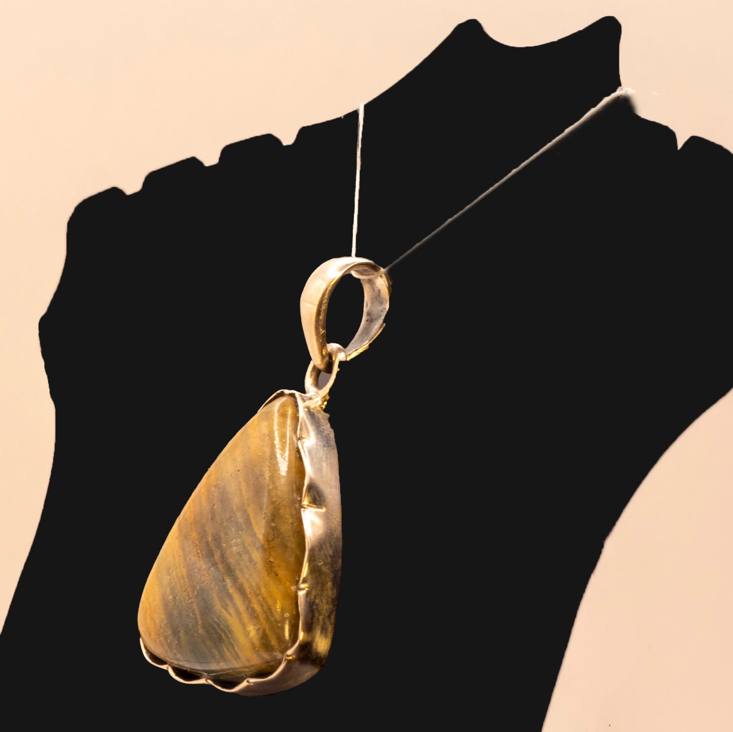 Nellite Pendant